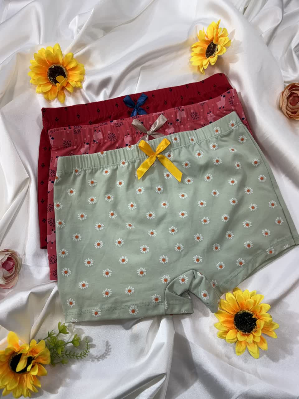 شورت زنانه نیم پا پنبه لاکرا چاپی کمر پاپیون نیکو پاتن پوش